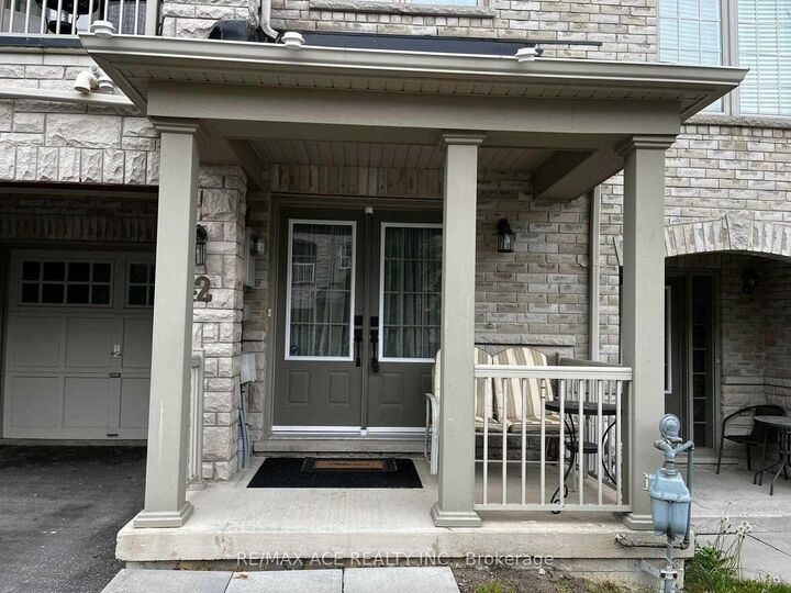 Property Photo:  42 Linnell Street  ON L1Z 0K8 