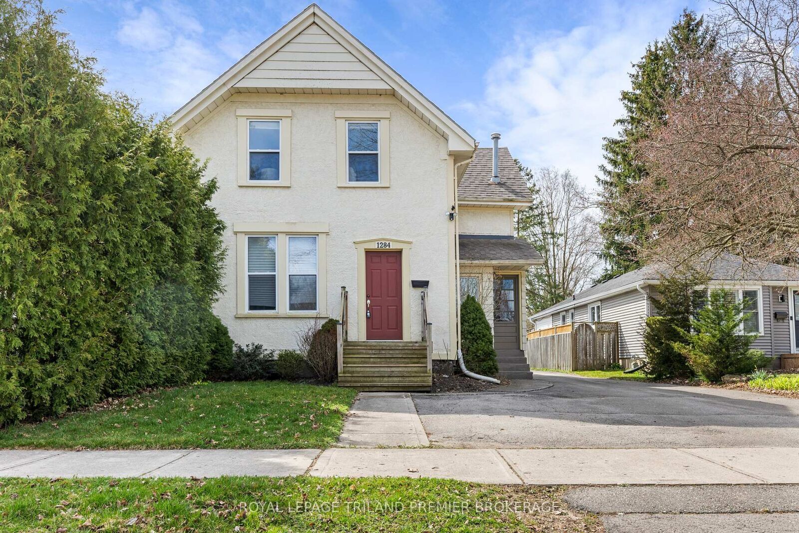 Property Photo: 1284 Springbank Avenue ON N6K 1Z8