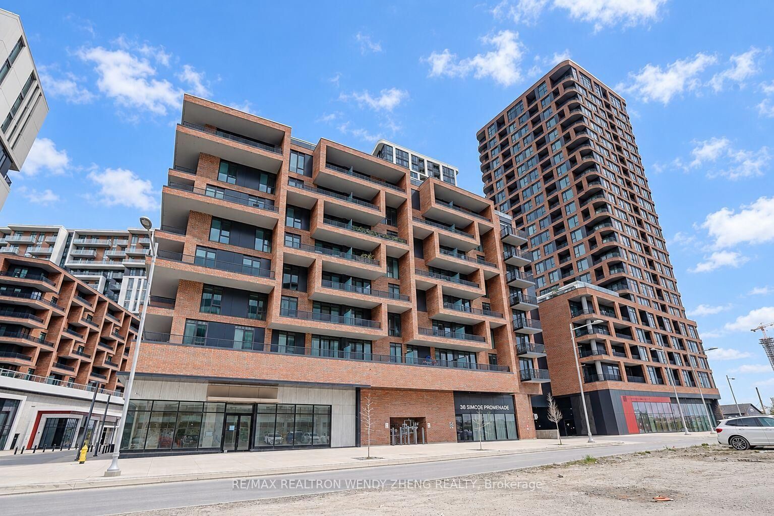 Property Photo:  38 Simcoe Promenade N C503  ON L6G 0H7 