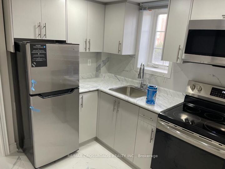 Property Photo:  2 Pilkington Drive  ON M1L 0B7 