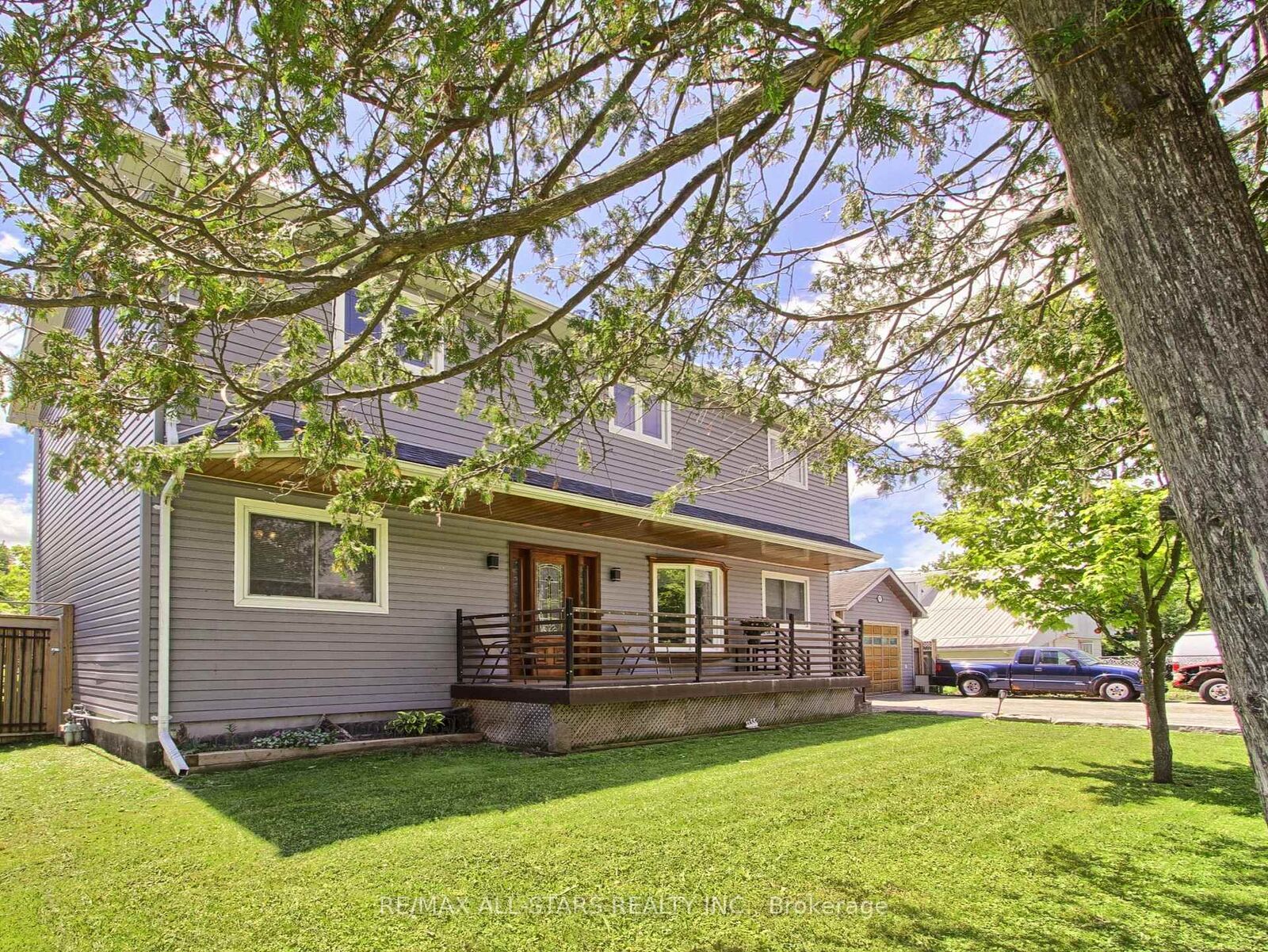 Property Photo:  397 Winnifred Drive  ON L4P 3B6 