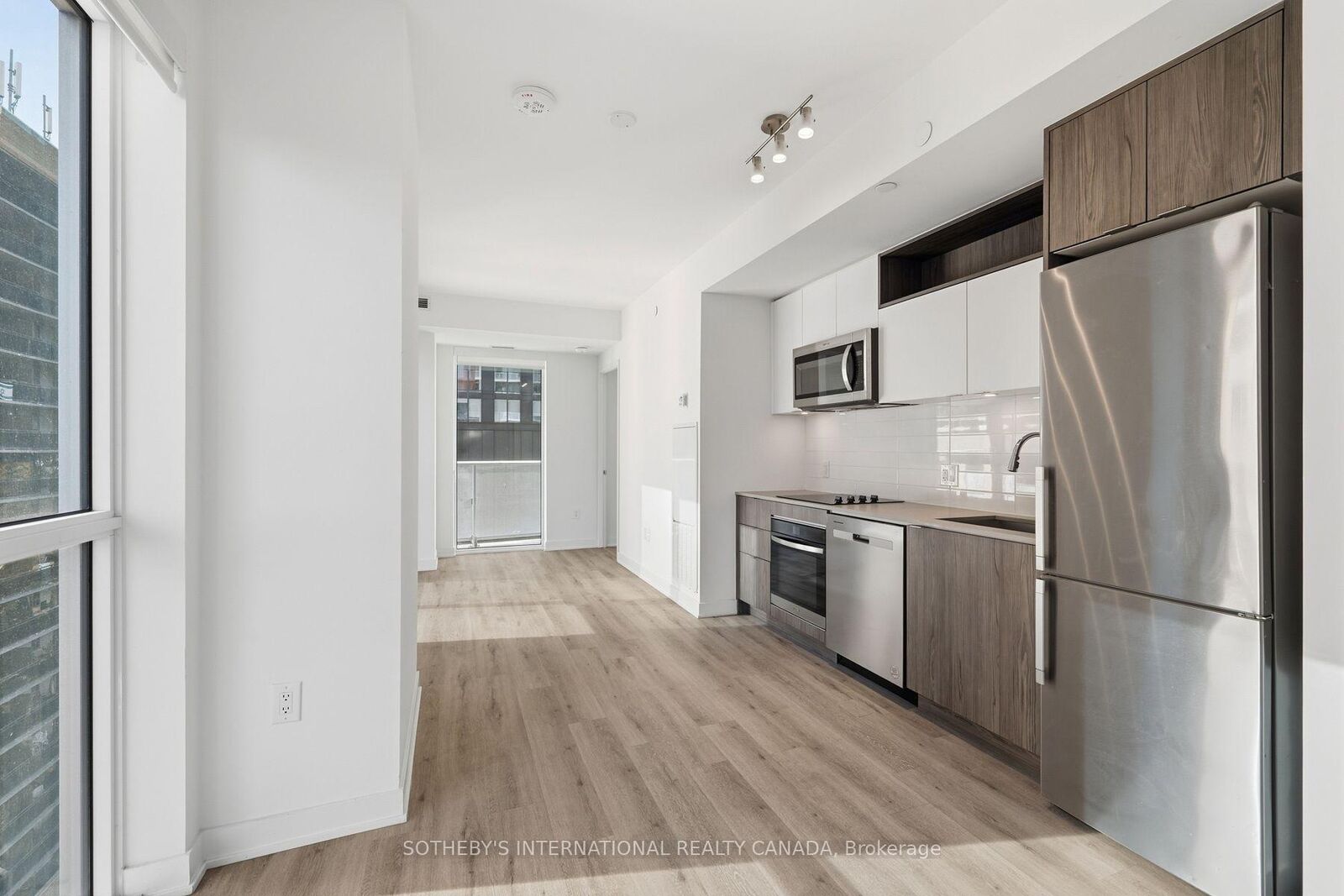 Property Photo: 100 Dalhousie Street 907 ON M5B 0C7