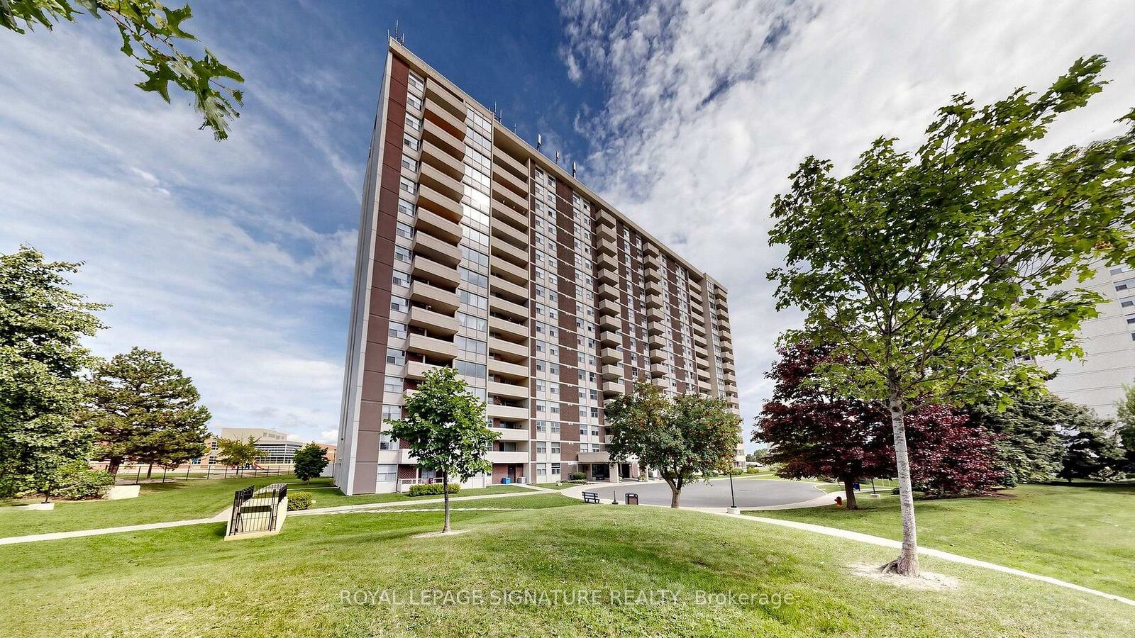 Property Photo:  66 Falby Court 304  ON L1S 3L2 