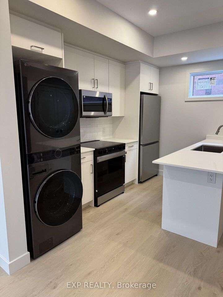 Property Photo:  1301 Dorchester Avenue 6  ON K1Z 8E8 