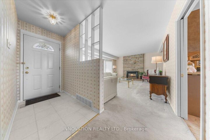 Property Photo:  25 Brent Avenue  ON K2G 3L1 