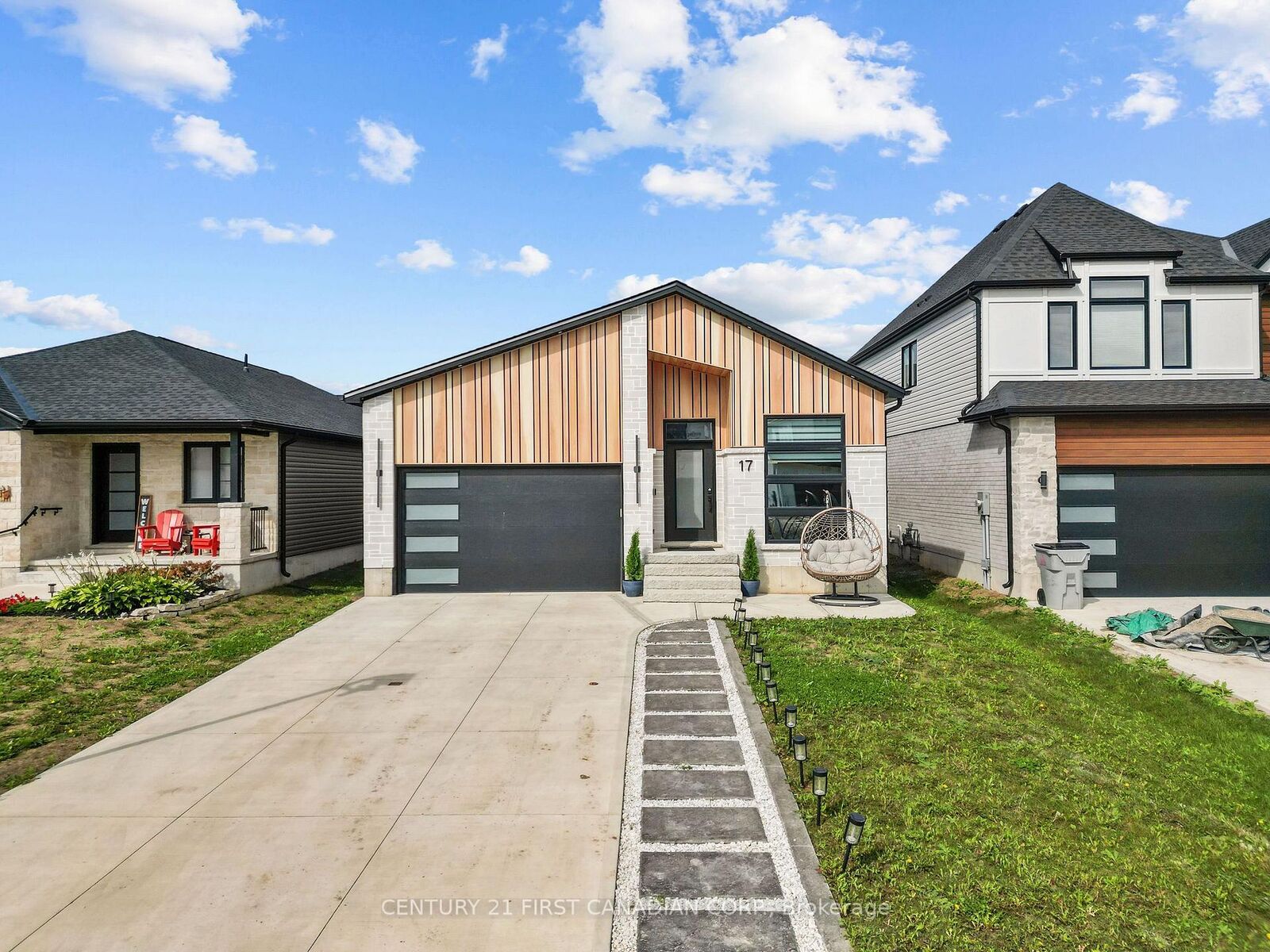 Property Photo:  17 Sheldabren Street  ON N0M 1A0 