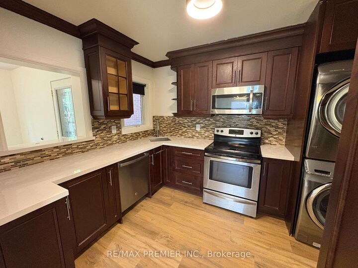 Property Photo:  33 Royal York Road  ON M8V 2T3 