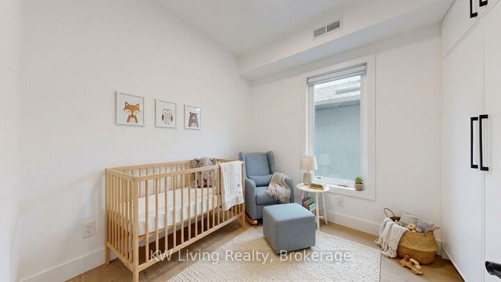 Property Photo:  33 Kirknewton Road  ON M6E 3X9 