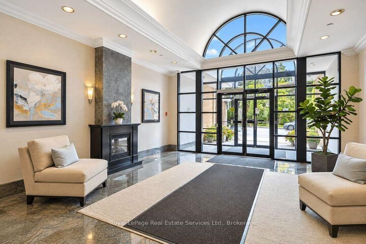 Property Photo:  221 Robinson Street 305  ON L6J 7N9 