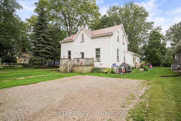 Property Photo: 67 Railway Street ON N0K 1W0