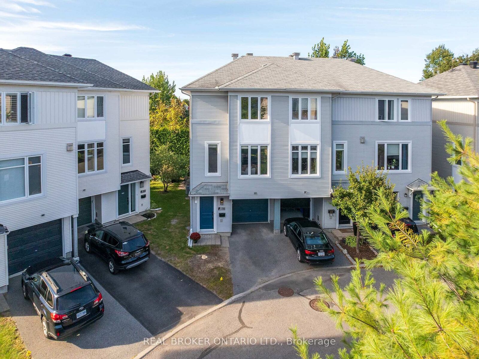 Property Photo:  78 Songbird Private  ON K2H 0A2 
