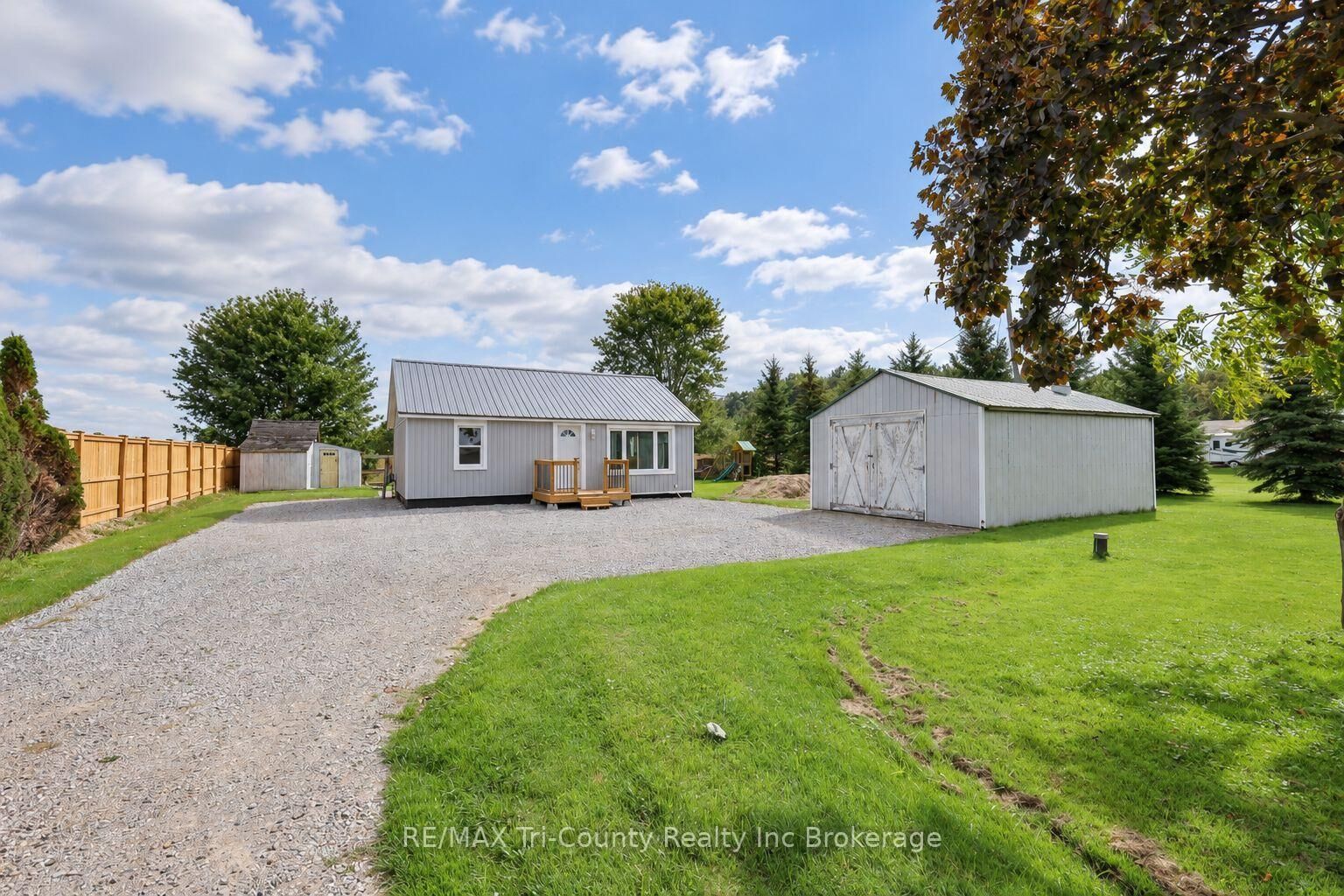 Property Photo:  332532 Plank Line  ON N4G 4H1 