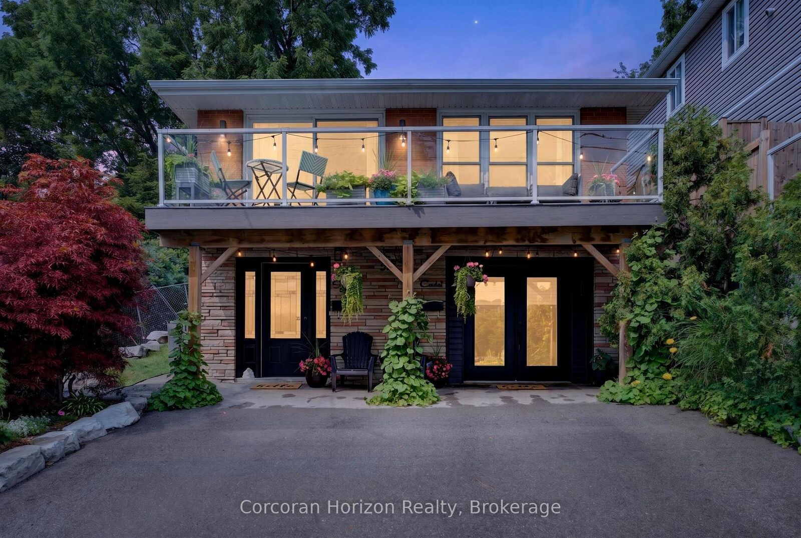 Property Photo:  592 Aberdeen Avenue  ON L8P 2T1 