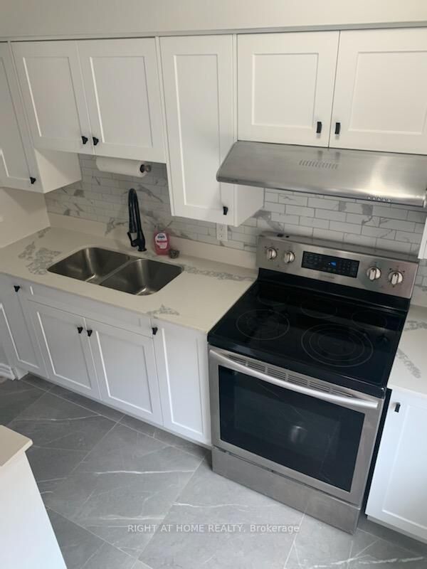 Property Photo:  16 Rexdale Boulevard 30  ON M9W 5Z3 