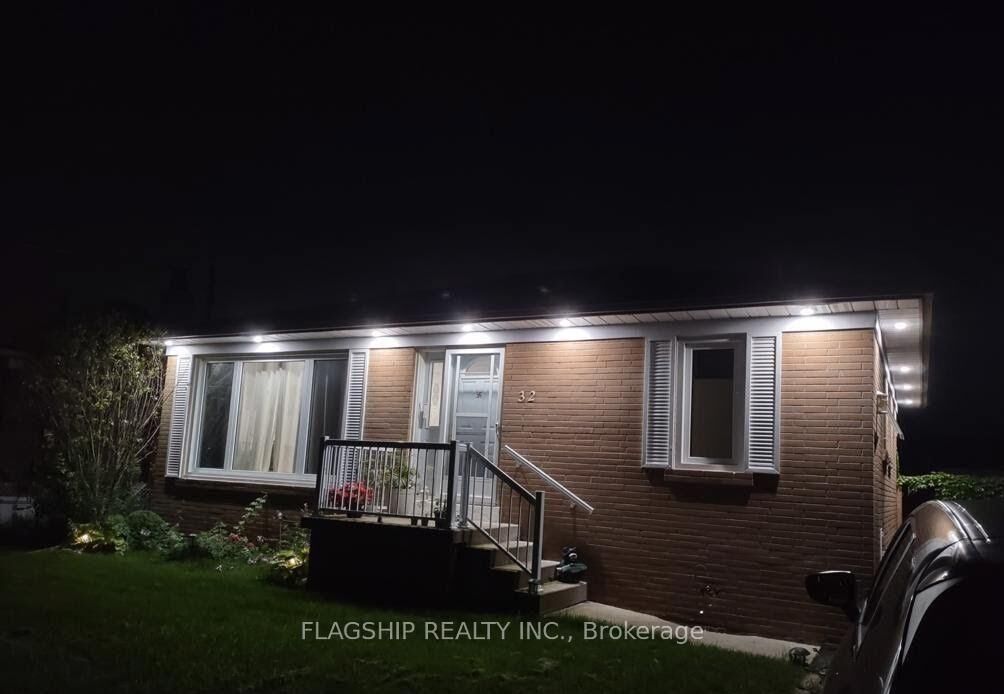 Property Photo:  32 Norton Crescent  ON L7G 1N2 