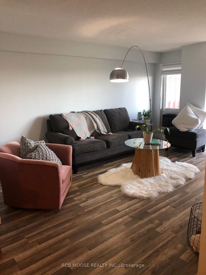 Property Photo:  158 B McArthur Avenue 706  ON K1L 8C9 