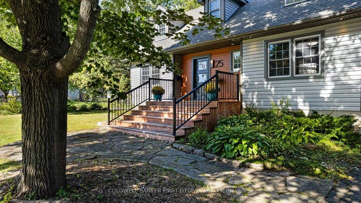Property Photo:  25 Robert Road  ON K7H 3L2 
