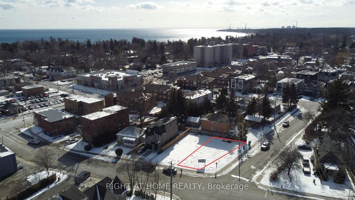 Property Photo: 10C Benson Avenue ON L5H 2P2