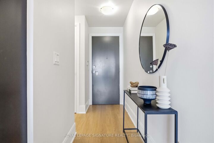 Property Photo:  181 Wynford Drive 403  ON M3C 0C6 