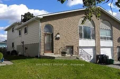 Property Photo: 72 Parkdene Court E (Lower) ON M1W 2J3