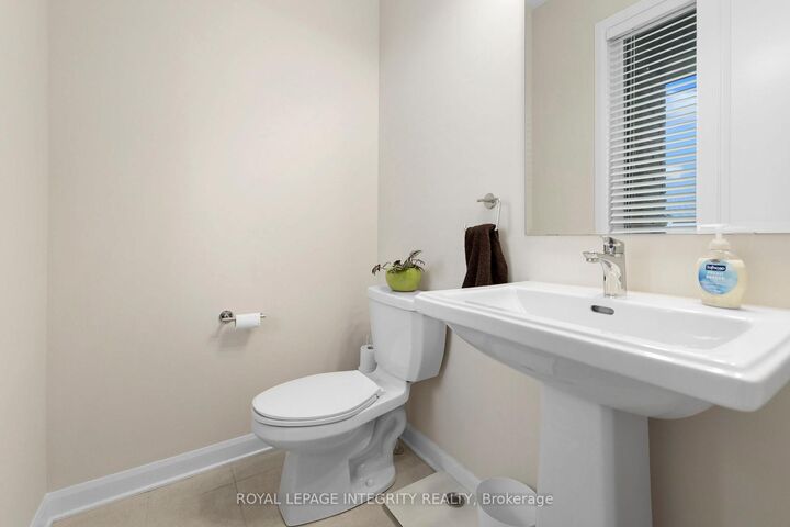 Property Photo:  142 Shallow Pond Place E  ON K4A 5N9 