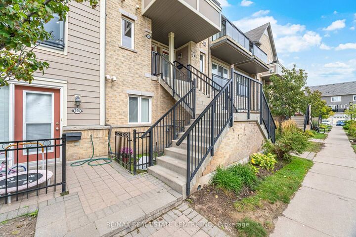Property Photo: 2891 Rio Court 104 ON L5M 0S4