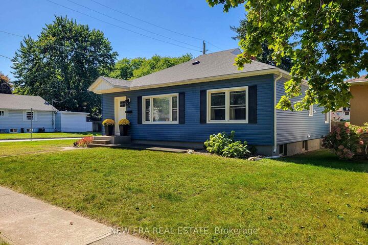 Property Photo: 19 Thorndale Avenue ON L2R 6A6