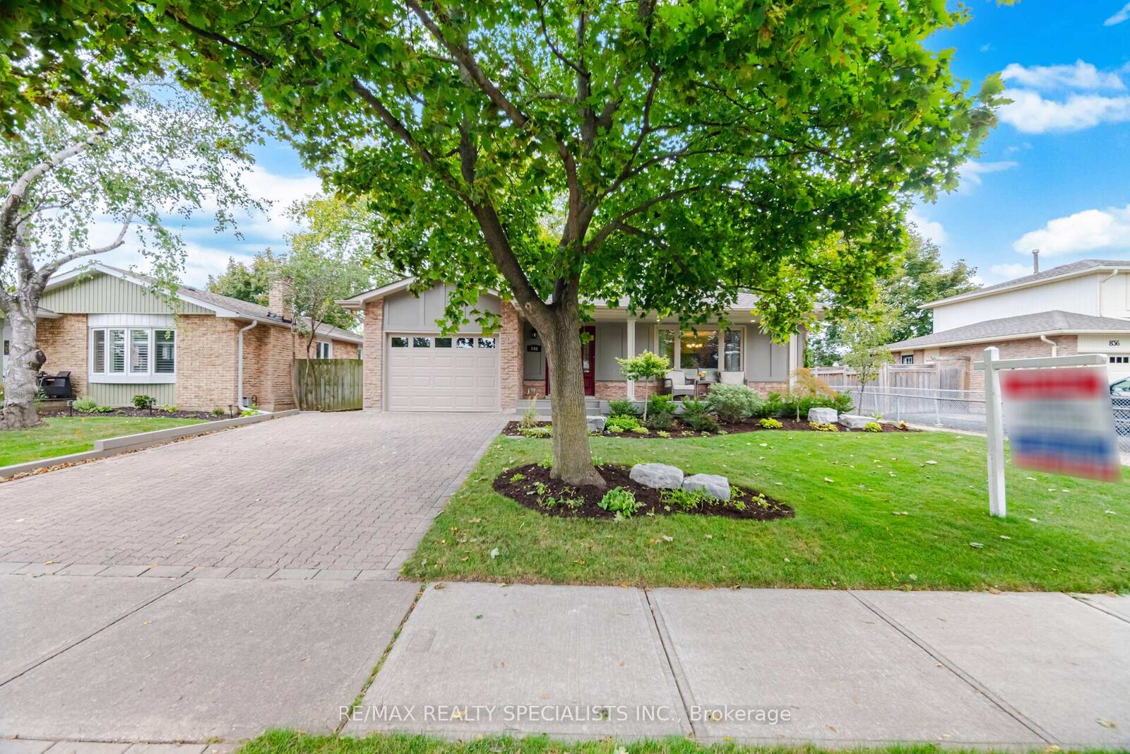 Property Photo:  840 Hemlock Drive  ON L9T 3V5 