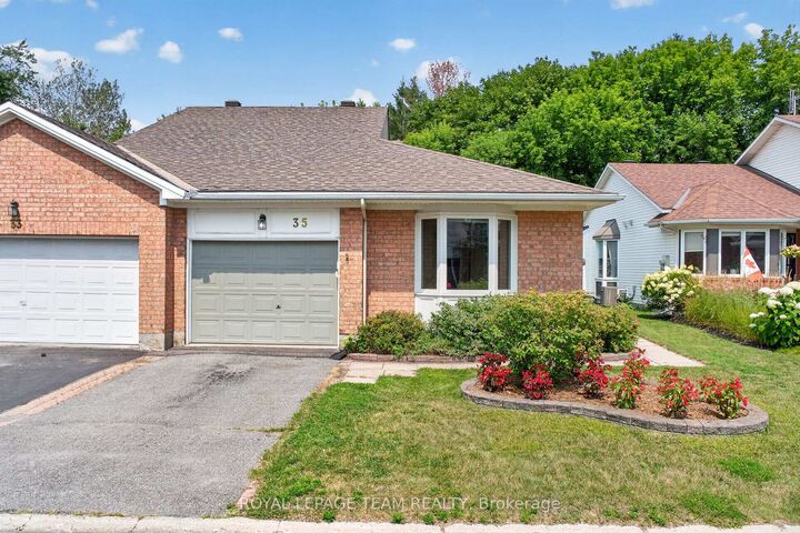 Property Photo: 35 Billingham Crescent ON K2K 2T7