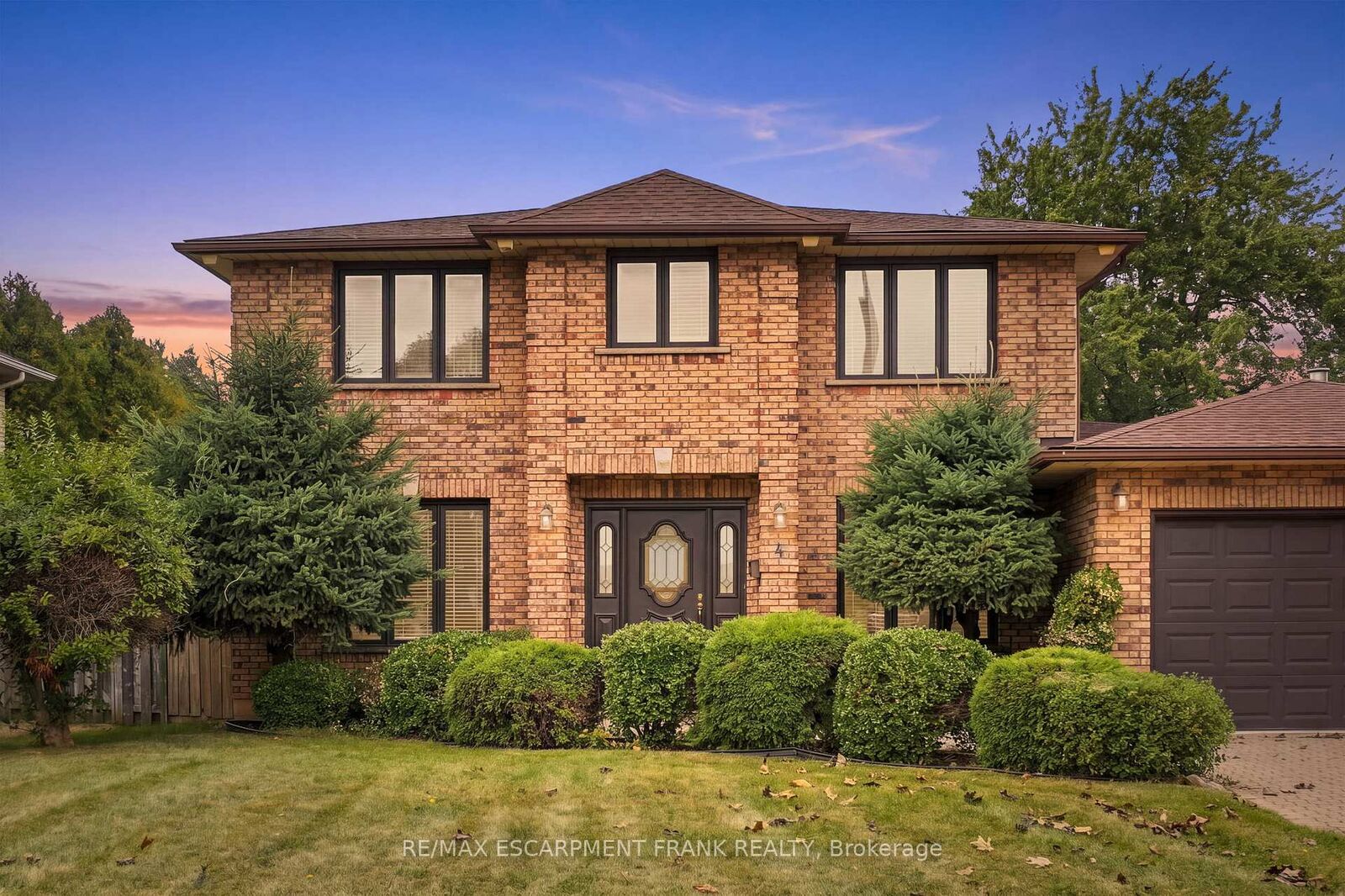 Property Photo:  4 Nellida Crescent  ON L9C 7P8 