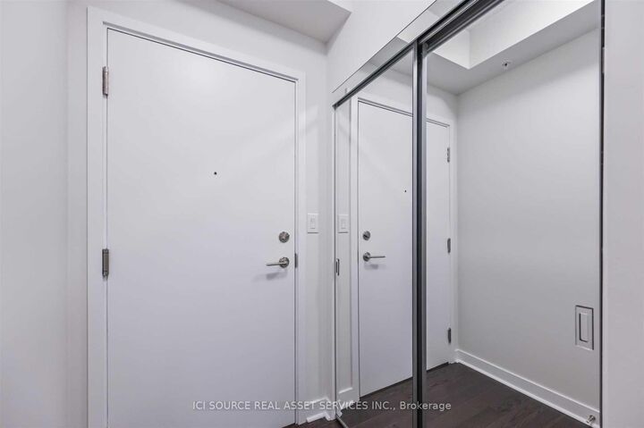 Property Photo: 295 Adelaide Street W 4109 ON M5V 0L4