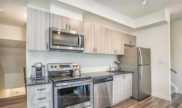 Property Photo:  630 Rogers Road 25  ON M6M 1C1 
