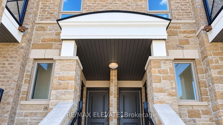 Property Photo: 11 Dunsheath Way 1214 ON L6B 0A3