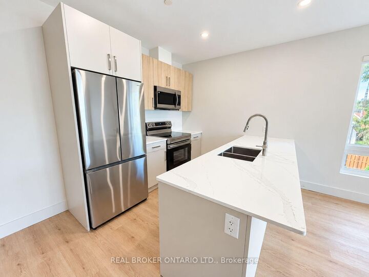 Property Photo: 8 Hutt Lane 307 ON L2V 0R5