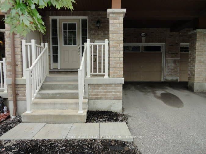 Property Photo:  1084 Silk Street  ON L1X 0E8 