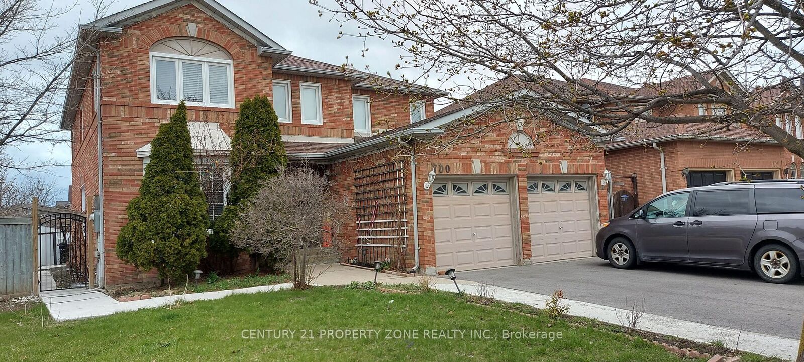 Property Photo:  700 Peter Robertson Boulevard Main  ON L6R 1L7 