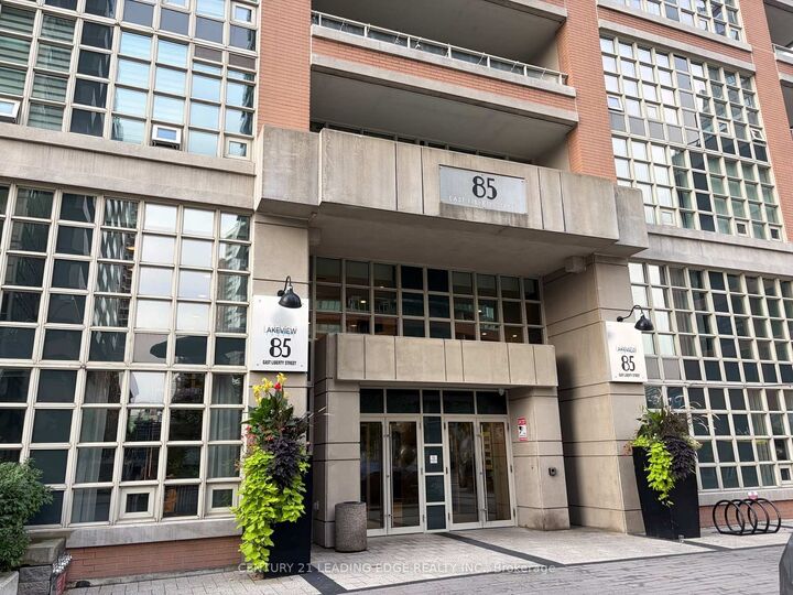 Property Photo:  85 East Liberty Street 801  ON M6K 3R4 