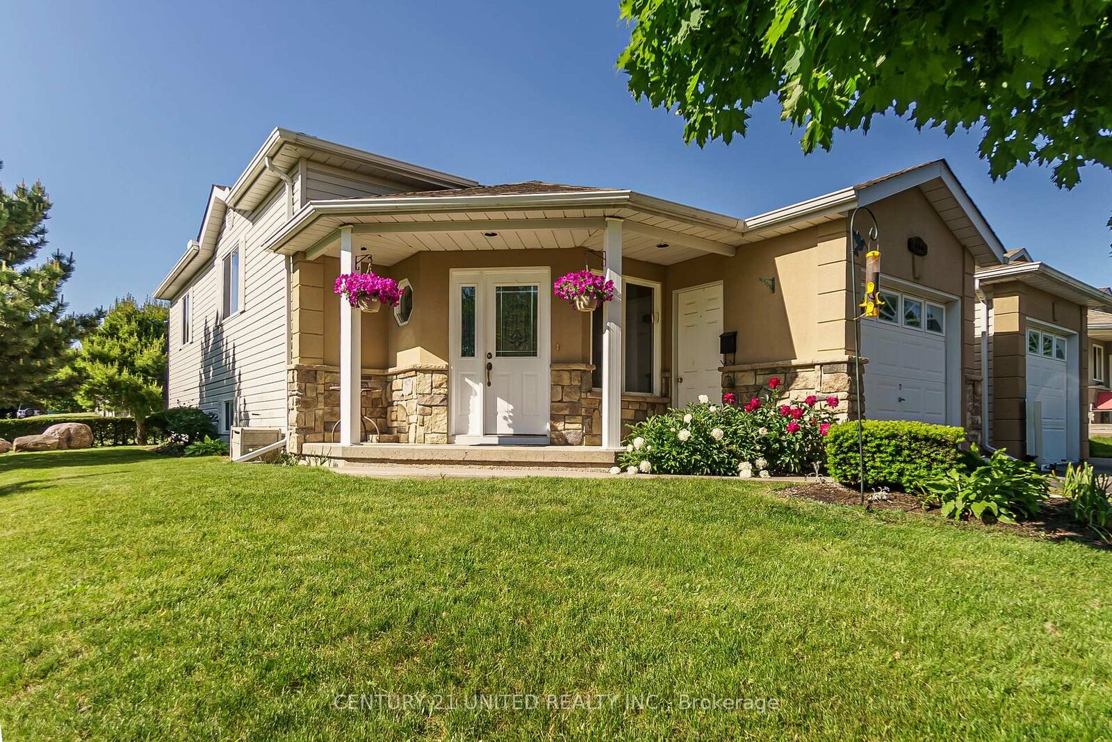 Property Photo:  626 Trailview Drive  ON K9J 8P3 