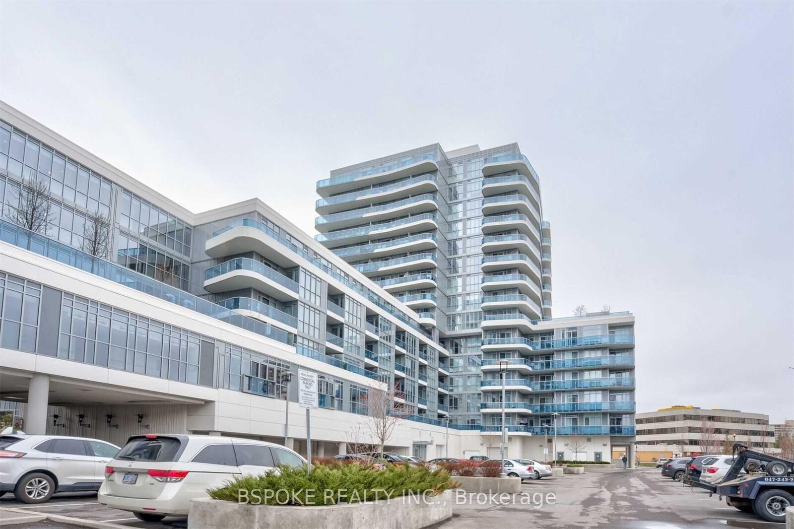 Property Photo: 9471 Yonge Street Lph01 ON L4C 1V4