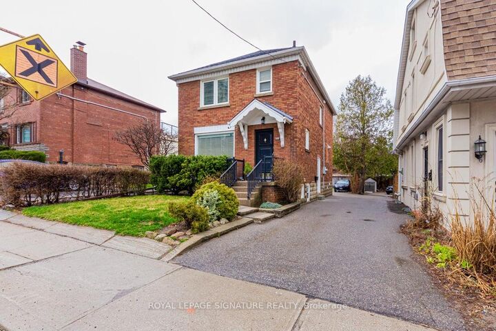 Property Photo:  150 Davisville Avenue Main  ON M4S 1E8 