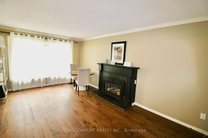 Property Photo:  12 Banbury Court  ON L4G 3M9 