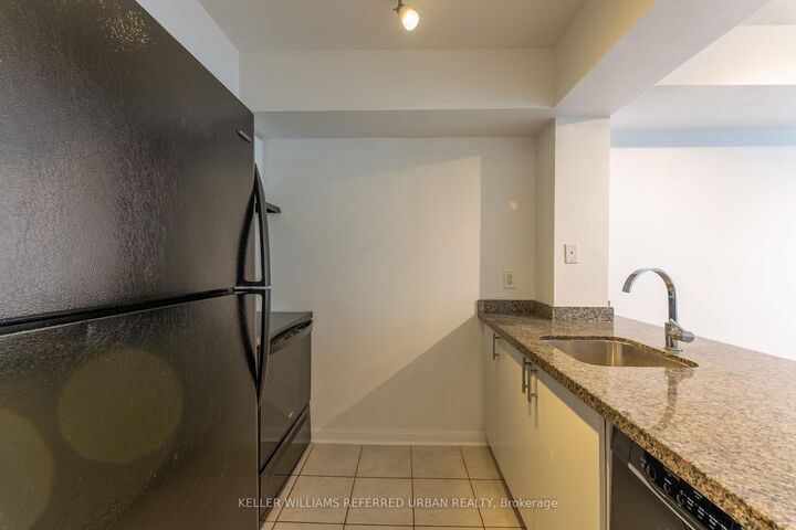 Property Photo:  3 Everson Drive 651  ON M2N 7C2 