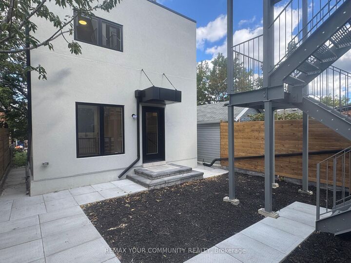 Property Photo:  222 Belgravia Avenue 1  ON M6E 2M8 