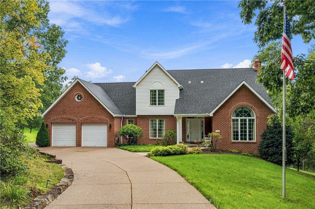 Property Photo: 150 Ivy Ln PA 15367