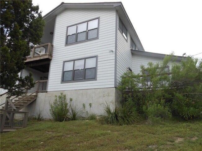 Property Photo:  400 Eagles Nest Drive  TX 78676 