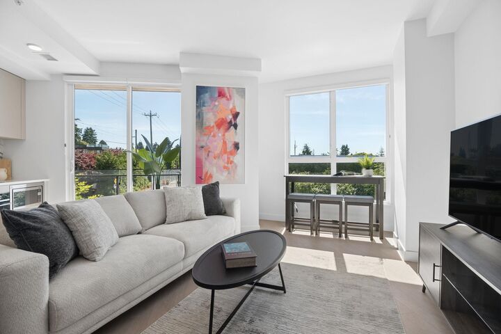 Property Photo:  333 St. Davids Avenue 204  BC V7L 3N7 