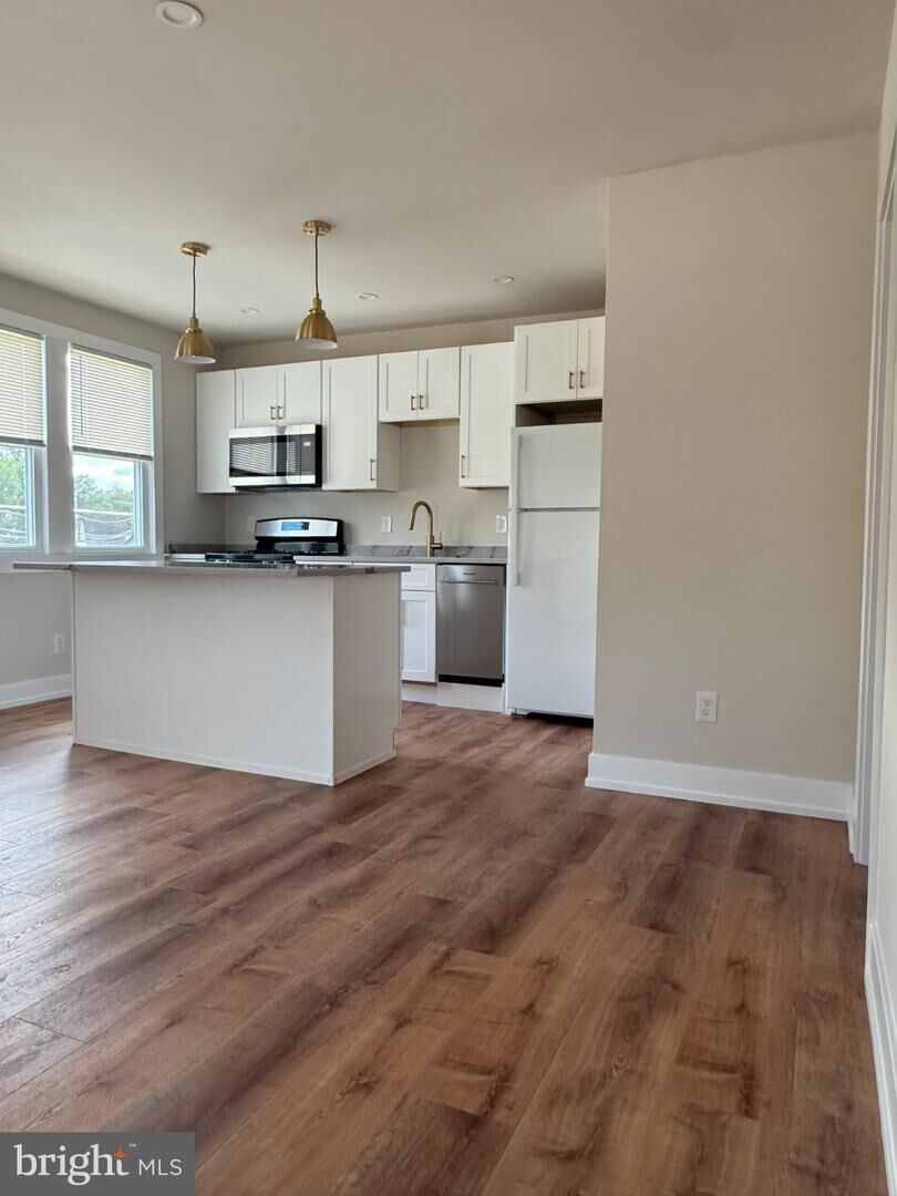 Property Photo:  7519 Wilbur Avenue 2nd Floor  NJ 08109 