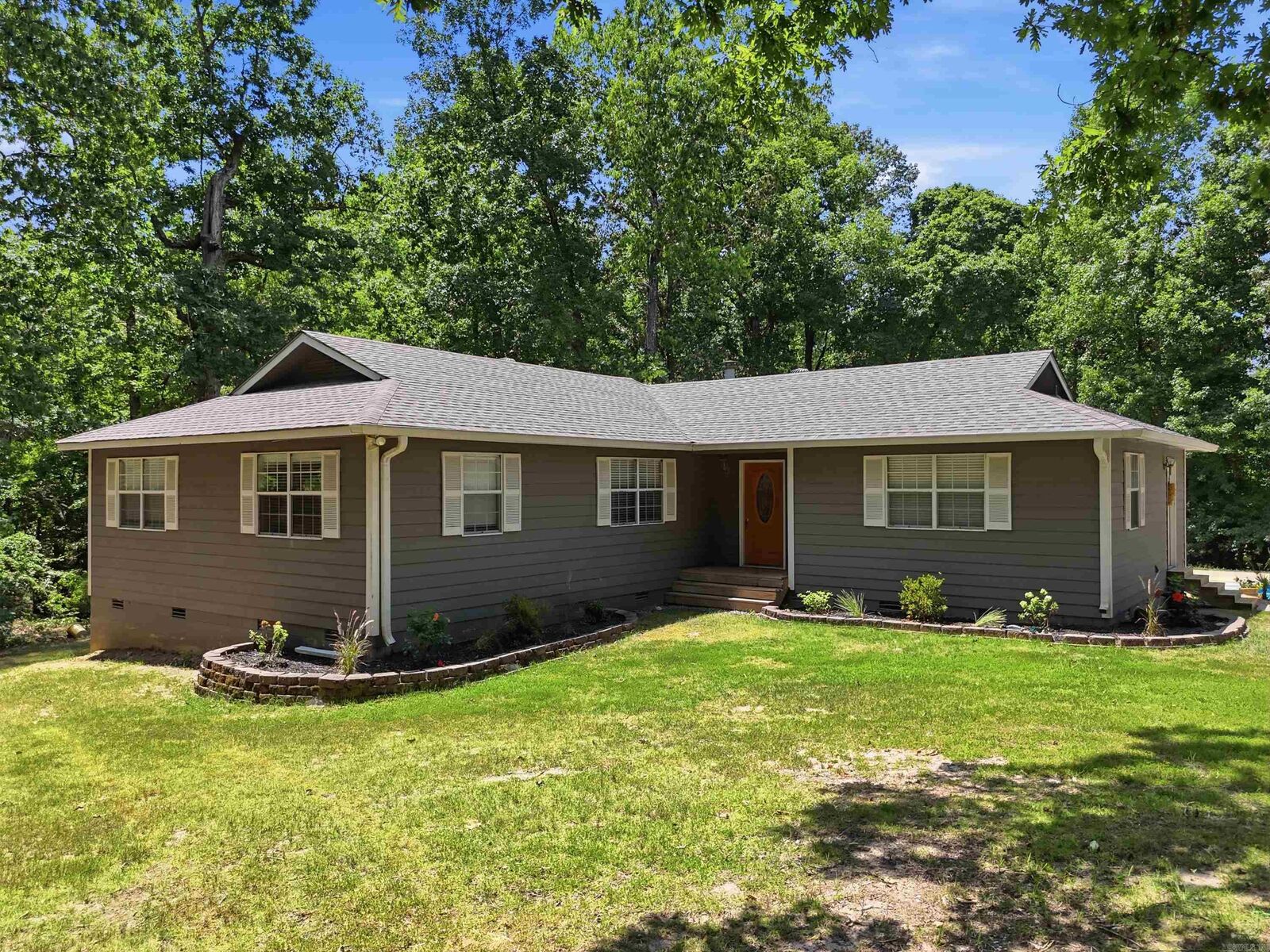 Property Photo:  4051 Bauxite Cutoff Rd  AR 72011 