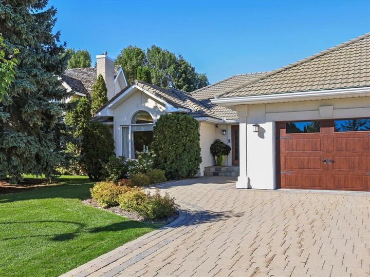 Property Photo: 260 Golfview Crescent MB R5G 2A1