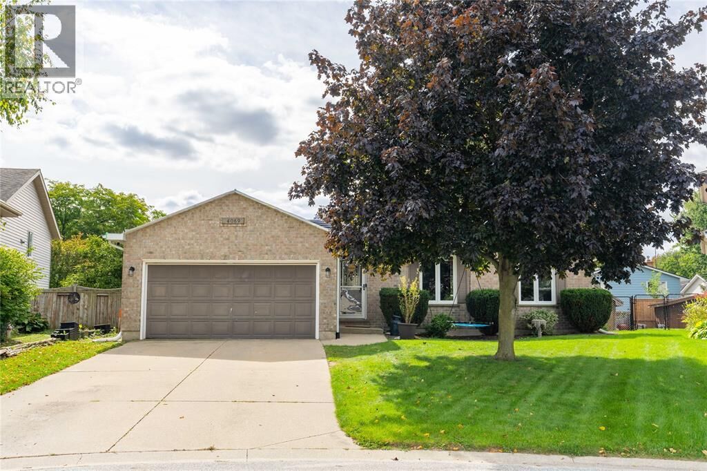 Property Photo:  4069 Pine Street  ON N0N 1R0 